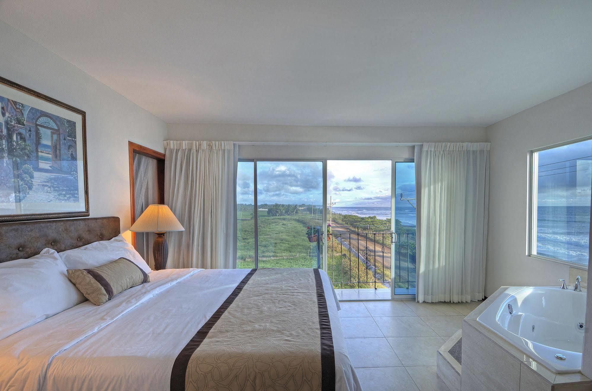 Beachfront Hotel Tramonto Jacó Exteriör bild